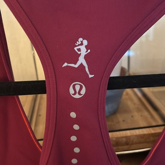 Lululemon Waist-Length Burgundy Tank Top Size 6 - Picture 3 of 3
